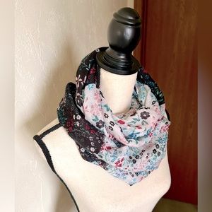 🖤 Libby Edelman - Lightweight Floral Infinity Scarf - One Size